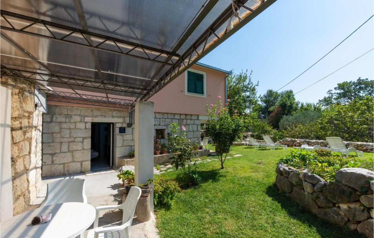 Lovely Apartment In Omis With Kitchen Exteriér fotografie
